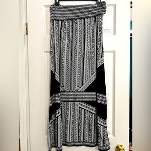 Black/White Long skirt